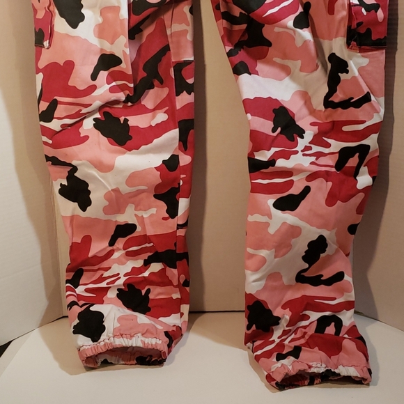 Pink Camouflage Pants - Picture 6 of 6